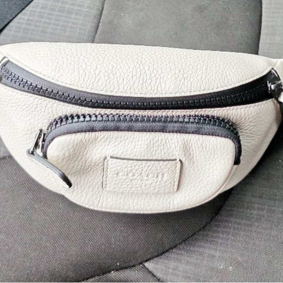 COACH Sprint Belt Bag, Chalk Spring 2024 - Picture 2 of 8